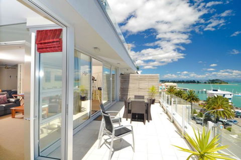 Seaside Luxury - Accommodation New Zealand 0