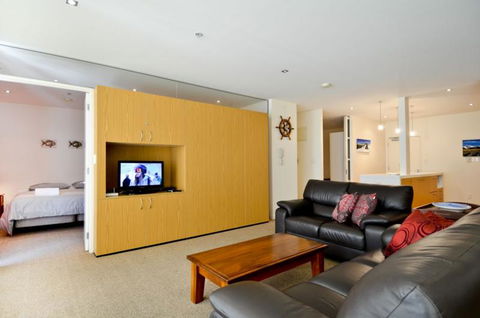 Seaside Luxury - Accommodation New Zealand 9