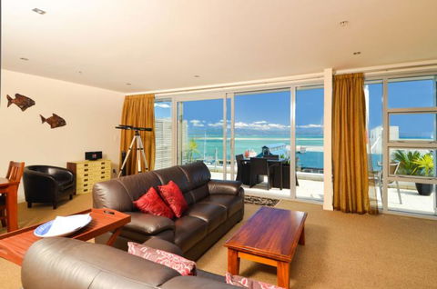Seaside Luxury - Accommodation New Zealand 17
