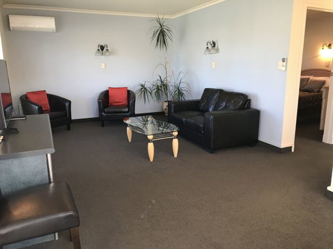 Pacific Harbour Motor Inn - Accommodation New Zealand 1