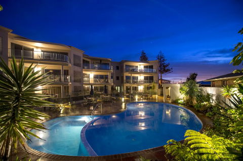 The Reef Beachfront Apartments - Accommodation New Zealand 0