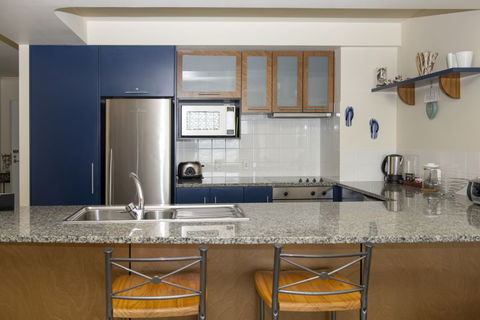The Reef Beachfront Apartments - Accommodation New Zealand 1