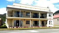 Lantern Court Motel