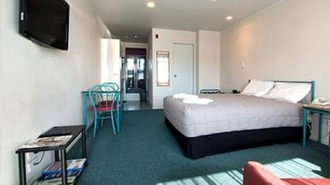 Ambassador Motor Inn - Accommodation New Zealand 7