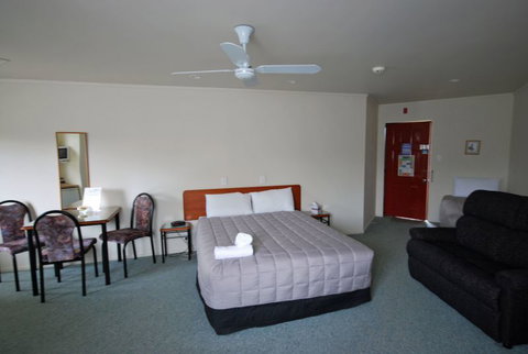 BK's Palm Court  - Accommodation New Zealand 7