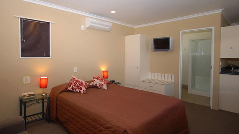 Discovery Motor Lodge - Accommodation New Zealand 0