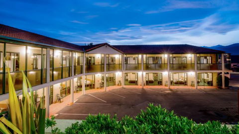 Lobster Inn Motor Lodge - Accommodation New Zealand 0