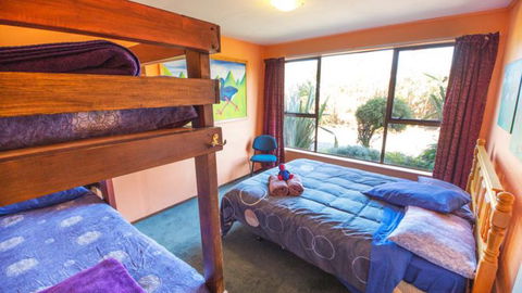 YHA Hokitika - Accommodation New Zealand 5