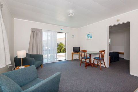 Opononi Lighthouse Motel - Accommodation New Zealand 2
