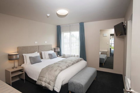 Radfords On The Lake - Accommodation New Zealand 6