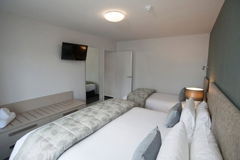 Radfords On The Lake - Accommodation New Zealand 9