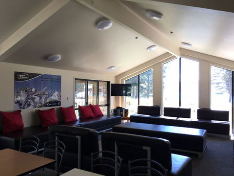 Lakefront Lodge Backpackers - Accommodation New Zealand 4