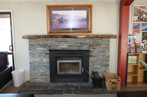 Lakefront Lodge Backpackers - Accommodation New Zealand 6