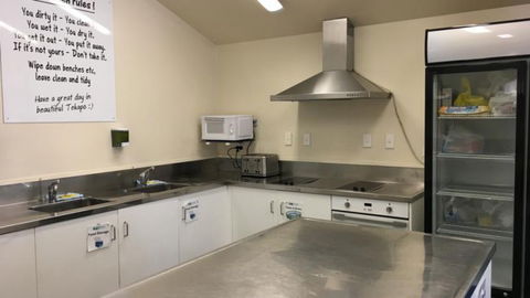 Lakefront Lodge Backpackers - Accommodation New Zealand 8