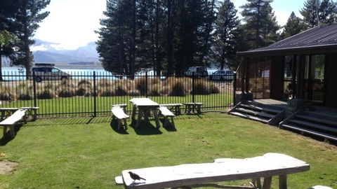 Lakefront Lodge Backpackers - Accommodation New Zealand 18