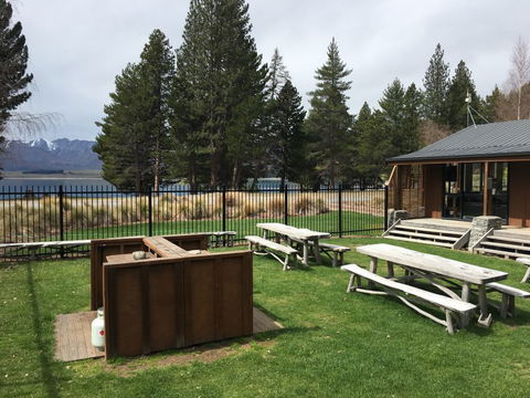 Lakefront Lodge Backpackers - Accommodation New Zealand 19