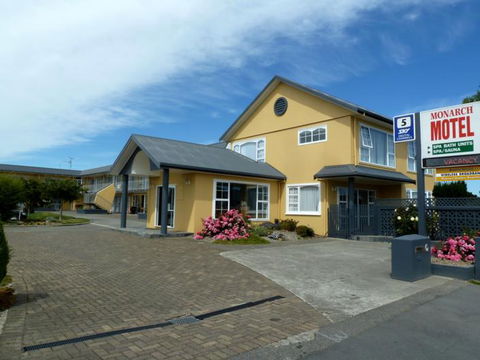 Monarch Motel - Accommodation New Zealand 0