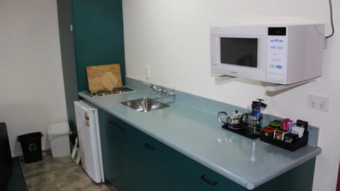 ASURE Ambassador Motor Lodge - Accommodation New Zealand 8