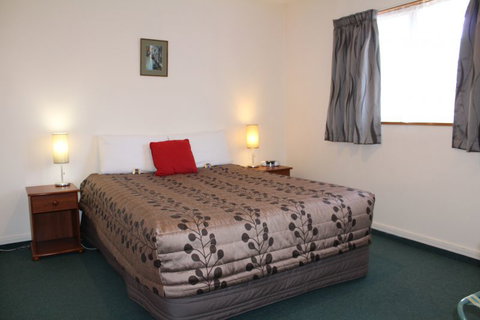 ASURE Ambassador Motor Lodge - Accommodation New Zealand 10