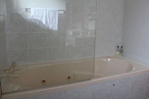 ASURE Ambassador Motor Lodge - Accommodation New Zealand 19
