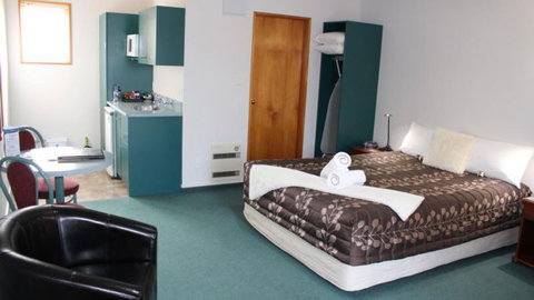 ASURE Ambassador Motor Lodge - Accommodation New Zealand 23