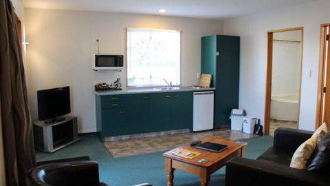 ASURE Ambassador Motor Lodge - Accommodation New Zealand 30