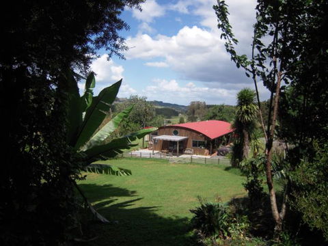 Little Earth Lodge - Accommodation New Zealand 0
