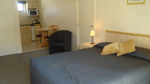 ASURE Central Gold Motel 2016 Limited - Accommodation New Zealand 3