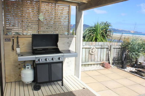Ahipara Tides Absolute Beachfront - Accommodation New Zealand 7
