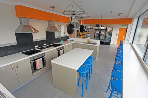 Absoloot Hostel QT - Accommodation New Zealand 3