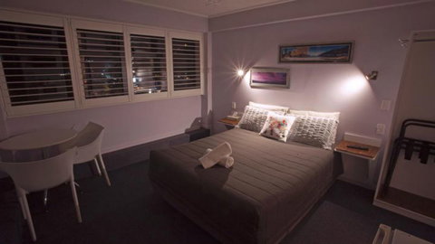 Absoloot Hostel QT - Accommodation New Zealand 9
