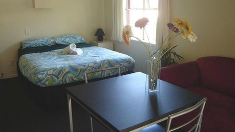 Hippo Lodge Backpackers - Accommodation New Zealand 1
