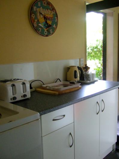 Dolphin Lodge - Accommodation New Zealand 24