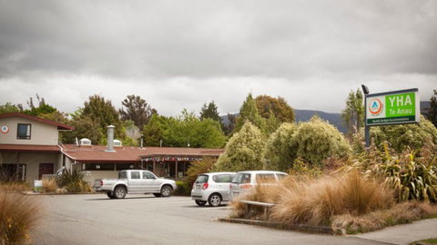 YHA Te Anau - Accommodation New Zealand 2