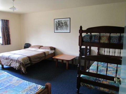 YHA Hanmer Springs - Accommodation New Zealand 1