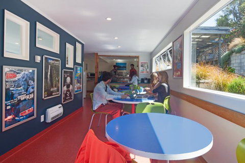 Bumbles Backpackers Queenstown - Accommodation New Zealand 3