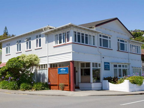 Verandahs Backpackers Lodge - Accommodation New Zealand 0