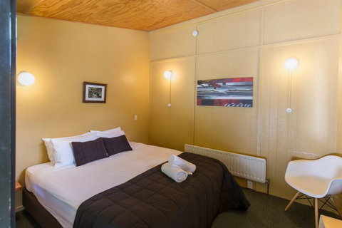 Milford Sound Lodge - Backpacking - Accommodation New Zealand 3