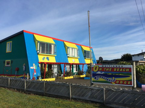 On The Beach Backpackers - Accommodation New Zealand 0