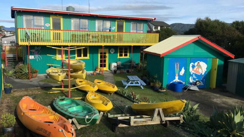 On The Beach Backpackers - Accommodation New Zealand 2