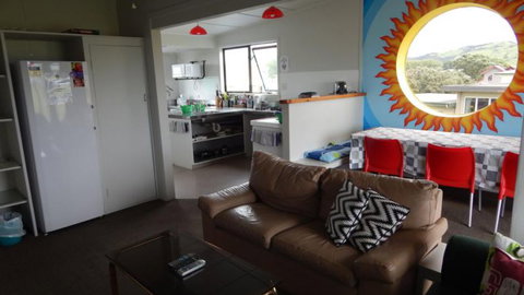 On The Beach Backpackers - Accommodation New Zealand 7