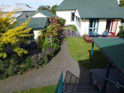 The Old Countryhouse Backpackers - Accommodation New Zealand 1