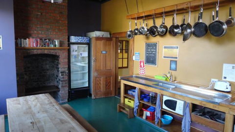 The Old Countryhouse Backpackers - Accommodation New Zealand 8