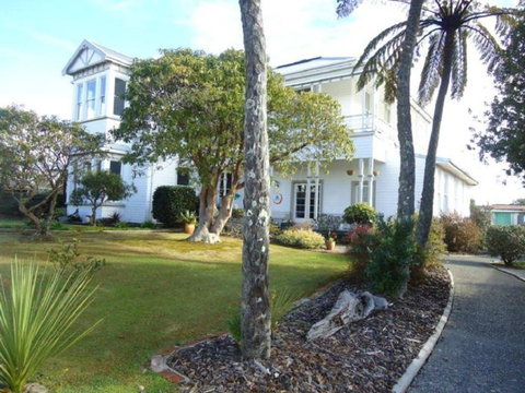 YHA Westport - Accommodation New Zealand 3