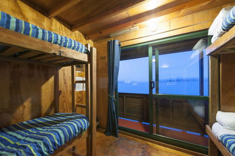 YHA Bay Of Islands The Rock Cruise - Accommodation New Zealand 5