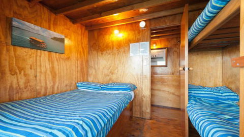 YHA Bay Of Islands The Rock Cruise - Accommodation New Zealand 7