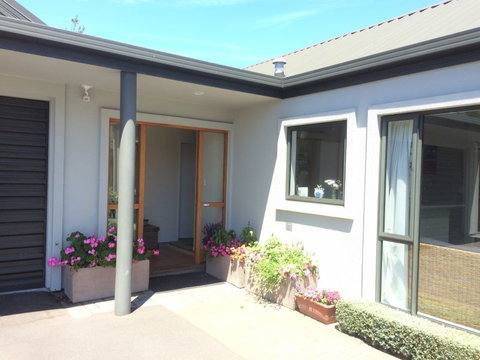 Garden B And B - Accommodation New Zealand 8