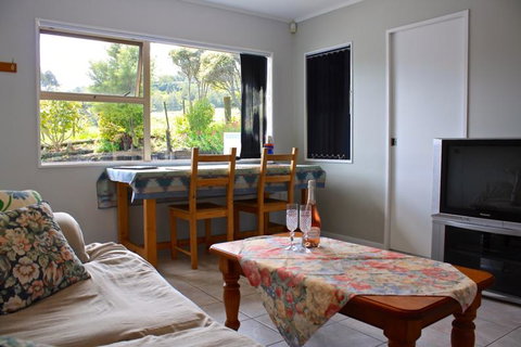 Hillside B&B - Accommodation New Zealand 1