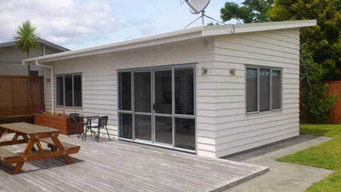 Shore Line B&B - Accommodation New Zealand 0