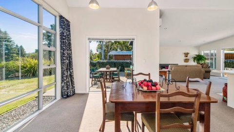 Lupin Lodge Bed & Breakfast - Accommodation New Zealand 10
